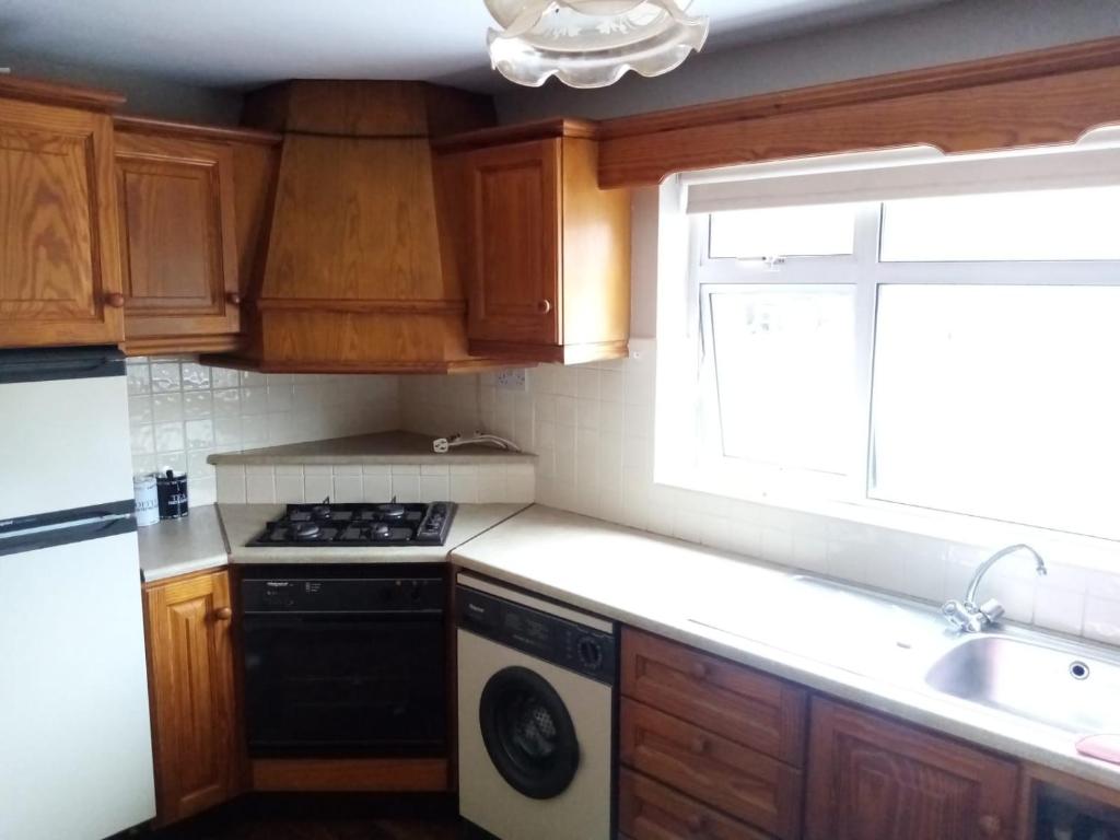 2 Bedroom Farm House - Inch Island - Housity
