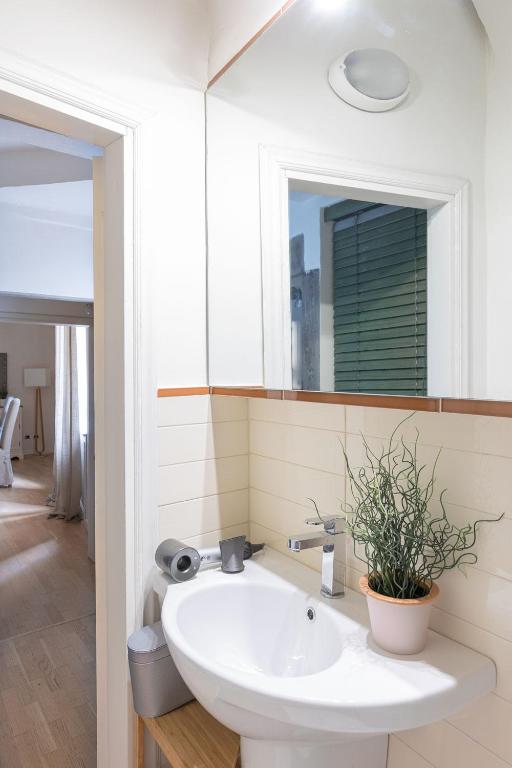 Palazzo Roselli Cecconi Apartments - 6