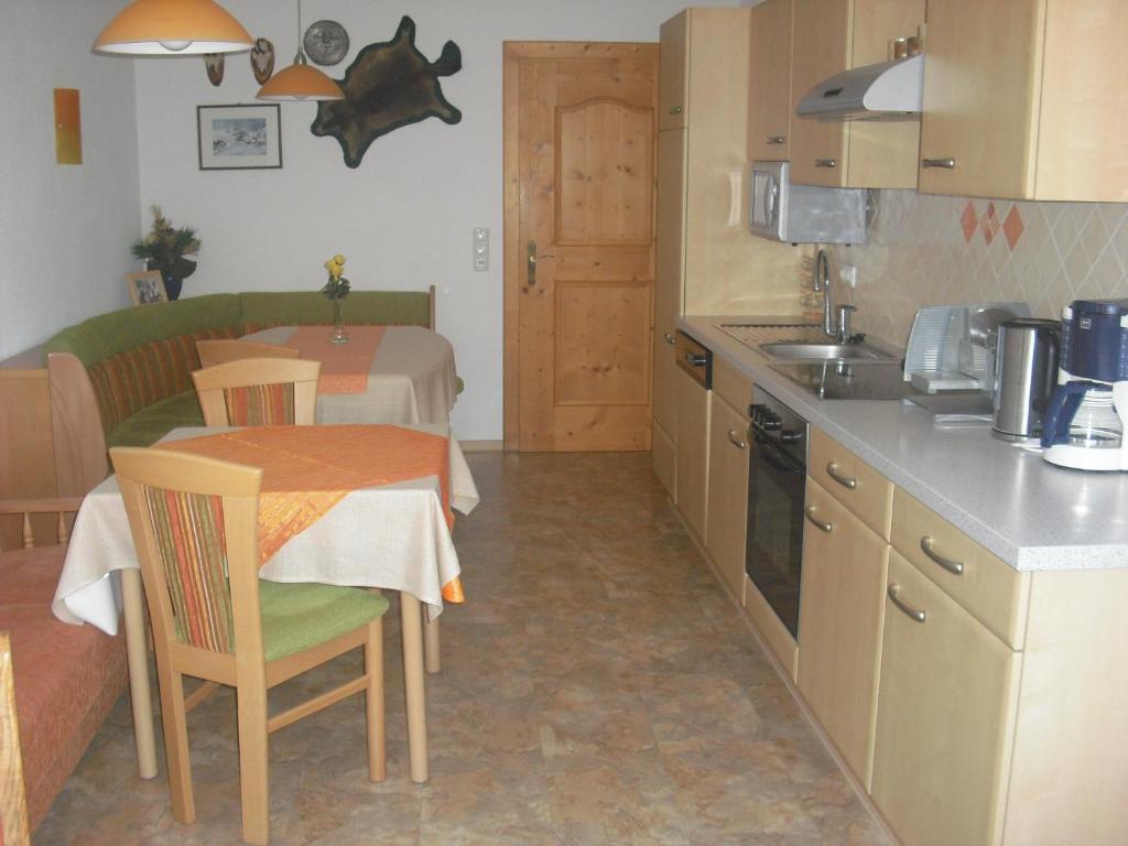 Kuchyň nebo kuchyňský kout v ubytování Landhaus Granat