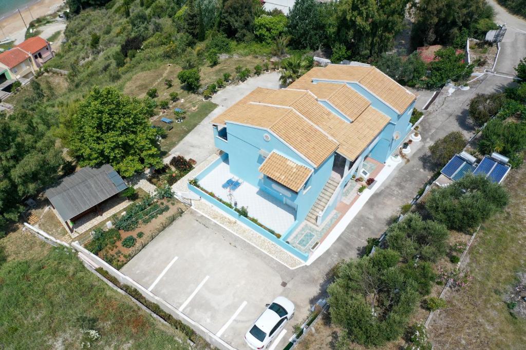 Letecký snímek ubytování Agios Georgios - 2 Beds - Sleeps 5 - Free Parking
