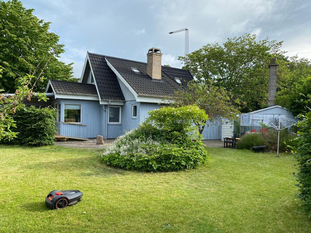 Fotografie z fotogalerie ubytování Charmerende ældre sommerhus tæt på strand og city v destinaci Risskov