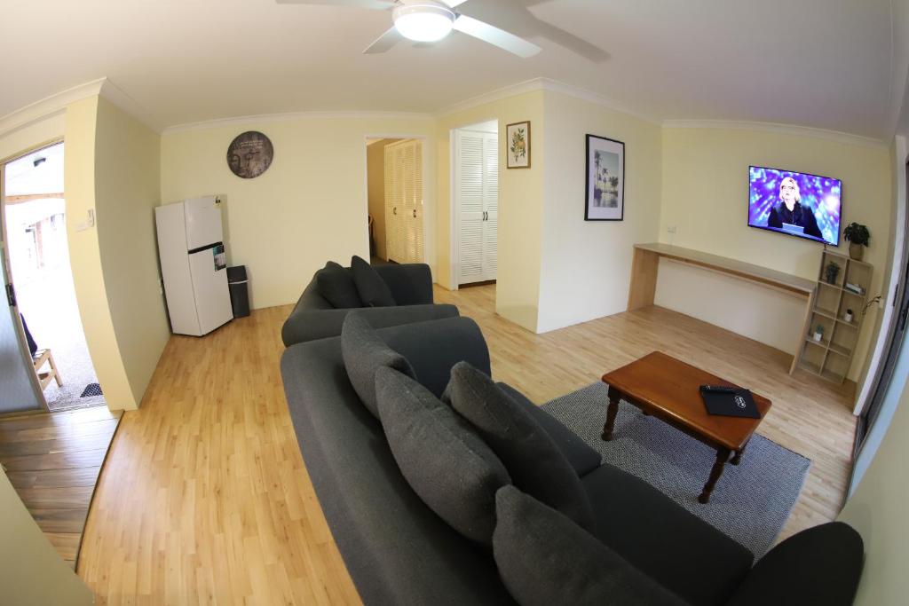 Sleepy Hill Motor Inn - 3 BD Family Room-No Amigable Para Mascotas