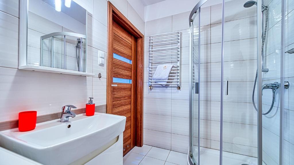 Kúpeľňa v ubytovaní Apartamenty Cicha by Royal Aparts
