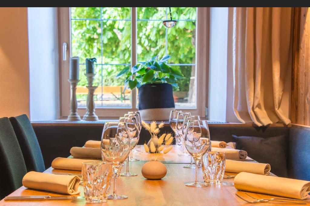 Fotografie z fotogalerie ubytování Hotel Gasthof Hirschentenne v destinaci Stams
