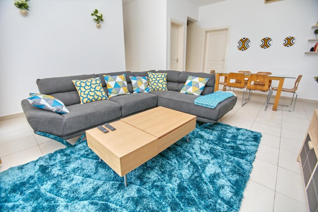 Appartement - Vue sur mer的休息区