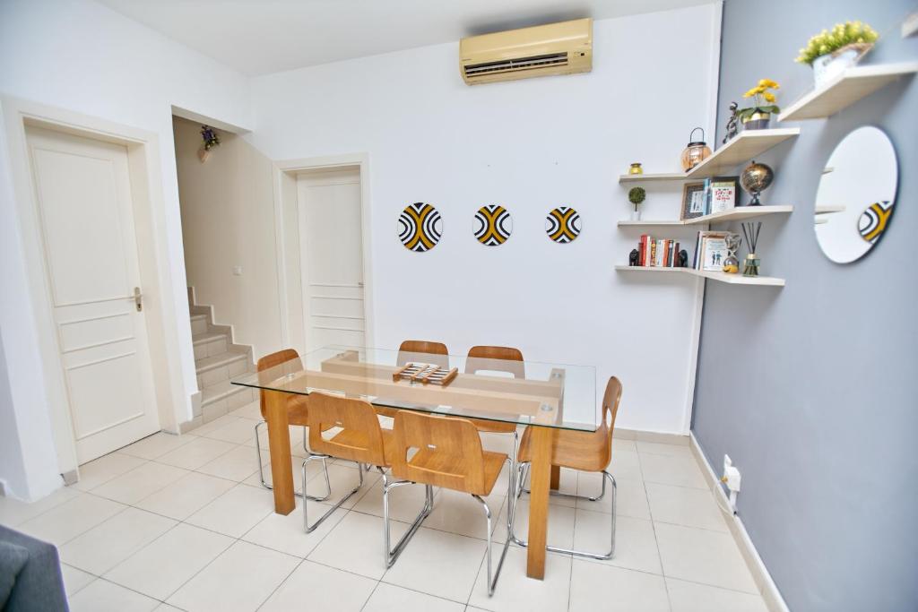 Appartement - Vue sur mer的休息区