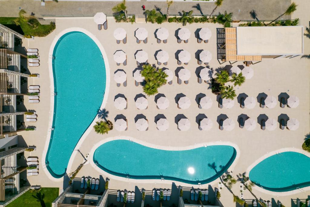 Bazén v ubytování Utopia Blu Hotel nebo v jeho okolí