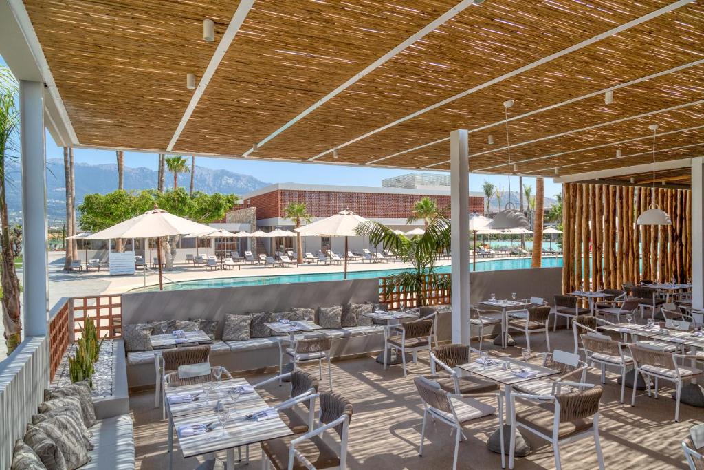 Bazén v ubytování Utopia Blu Hotel nebo v jeho okolí