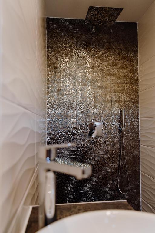 Koupelna v ubytování Nyírfa Apartman