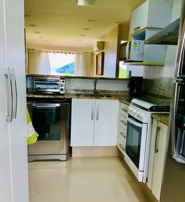  Apartamento no Condomínio Porto Frade em Angra dos Reis - Frente & Vista Para o Mar - Fasano Area