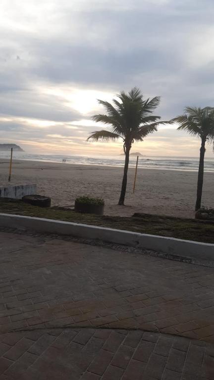  Flat 100 metros da praia