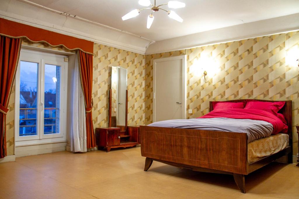 Le loup qui dort - Triple Room With Shared Bathroom