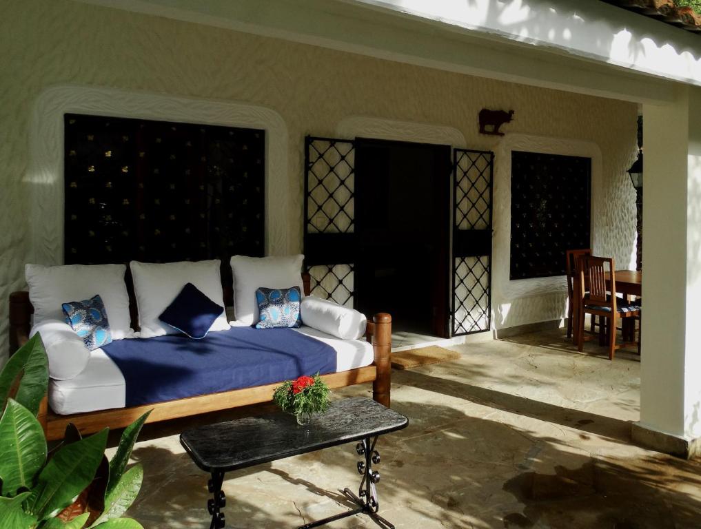 Posezení v ubytování Diani Cottages