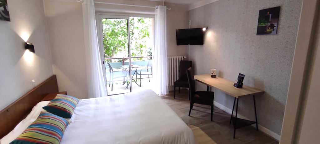 Φωτογραφία από το άλμπουμ του Hostellerie du Parc σε Labarthe-Inard