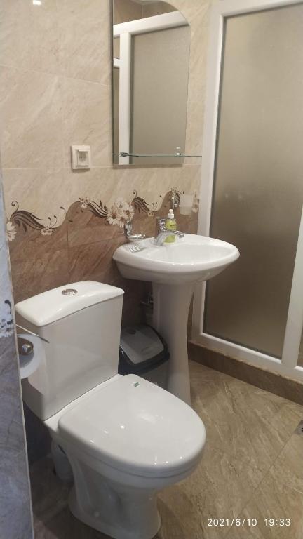 Koupelna v ubytování Erazank Hotel