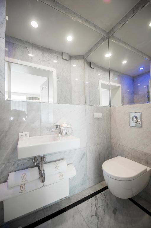 Koupelna v ubytování Hotel Villa Eva