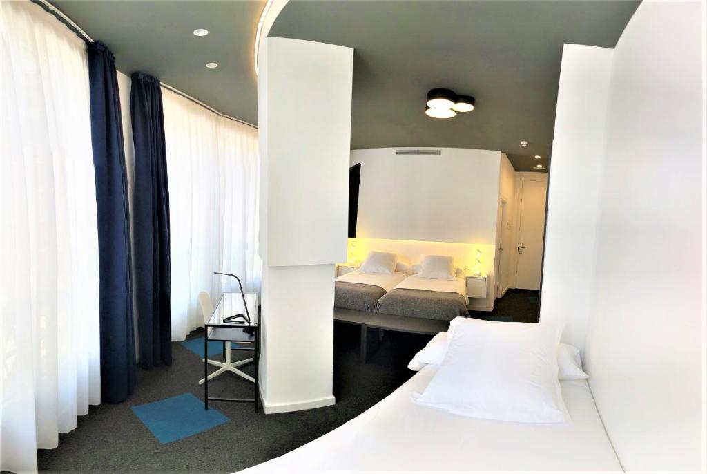 PLAZA VIEW, Valencia – Updated 2023 Prices