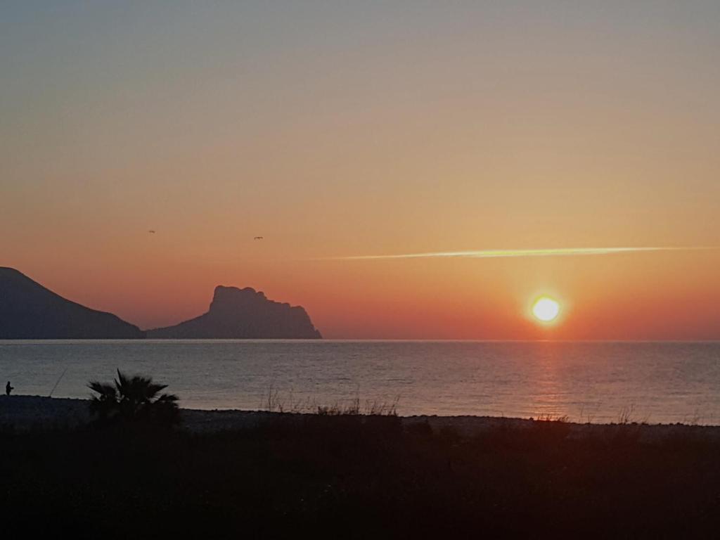 Fotografia z galérie ubytovania Beachfront Apt! AC - Pool - Parking v destinácii Altea