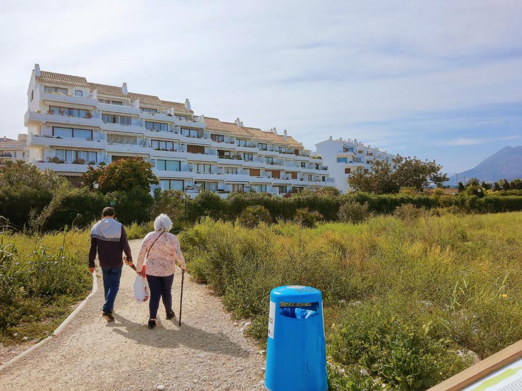 Fotografia z galérie ubytovania Beachfront Apt! AC - Pool - Parking v destinácii Altea