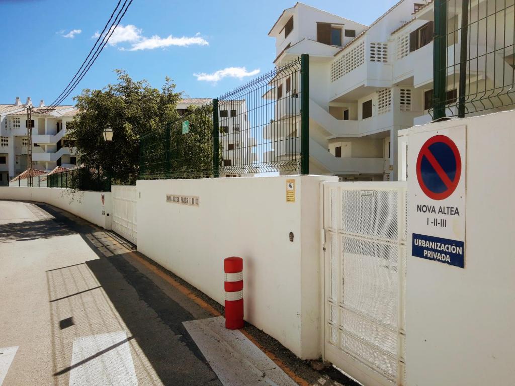 Fotografia z galérie ubytovania Beachfront Apt! AC - Pool - Parking v destinácii Altea