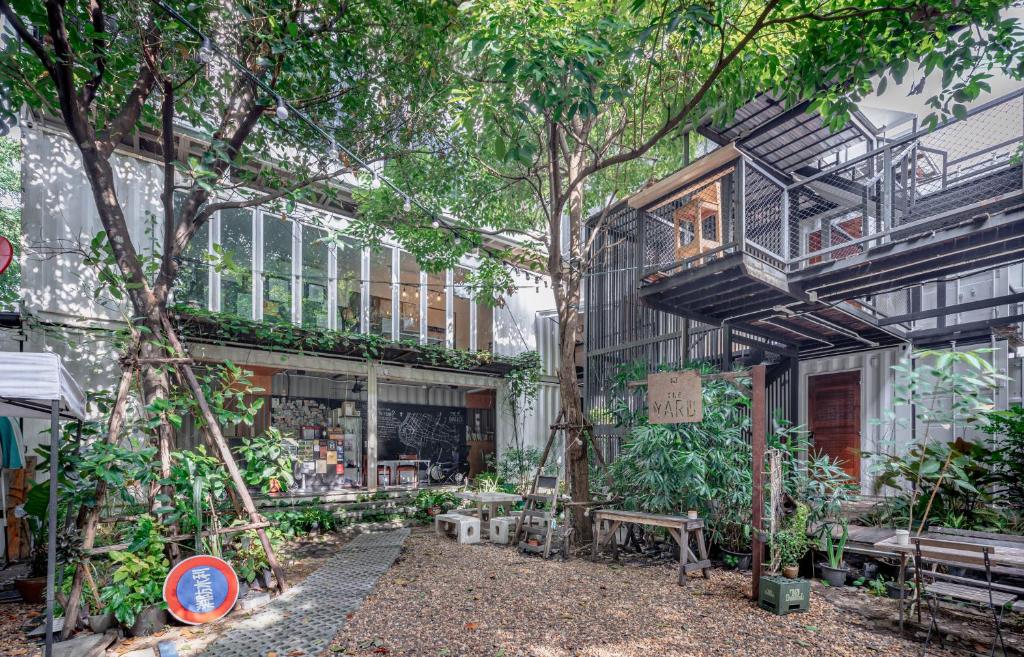 Zahrada ubytování The Yard Bangkok Hostel