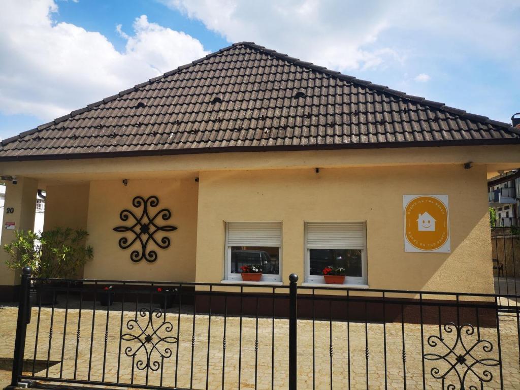 Budova, kde se ubytování v soukromí nachází