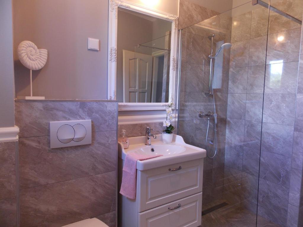 Éden Villa Apartmanház - Appartement De Deux Chambres