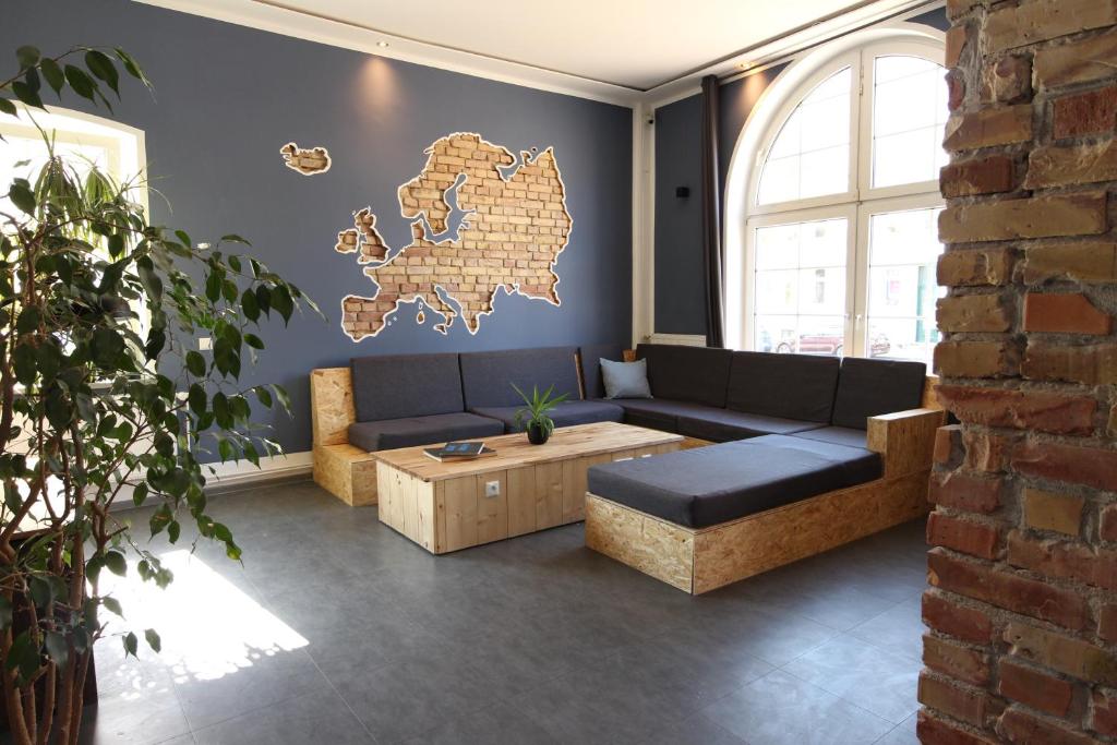 Posezení v ubytování Blue Doors Hostel KTV
