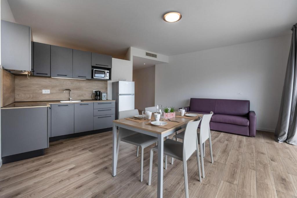 Kuchyňa alebo kuchynka v ubytovaní Residence Solei Classic & Plus