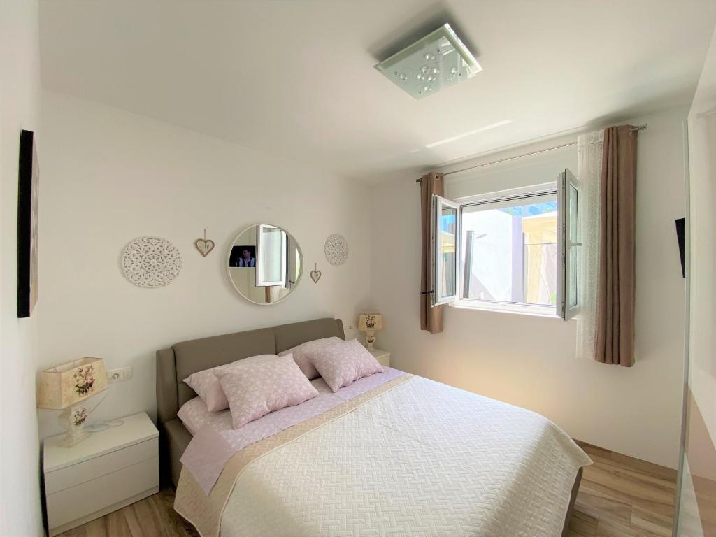 Posteľ alebo postele v izbe v ubytovaní Lux Apartment Sea Shell with jacuzzi
