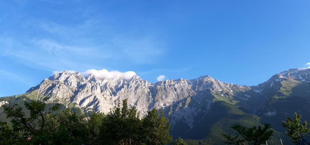 Casa ai piedi del monte Camicia - Vakantiehuis Met Vier Slaapkamers