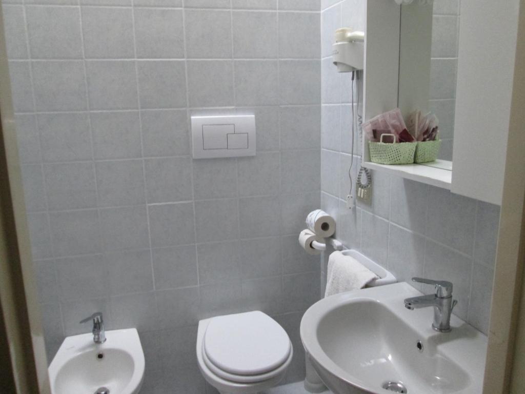 Koupelna v ubytování Hotel Autostello