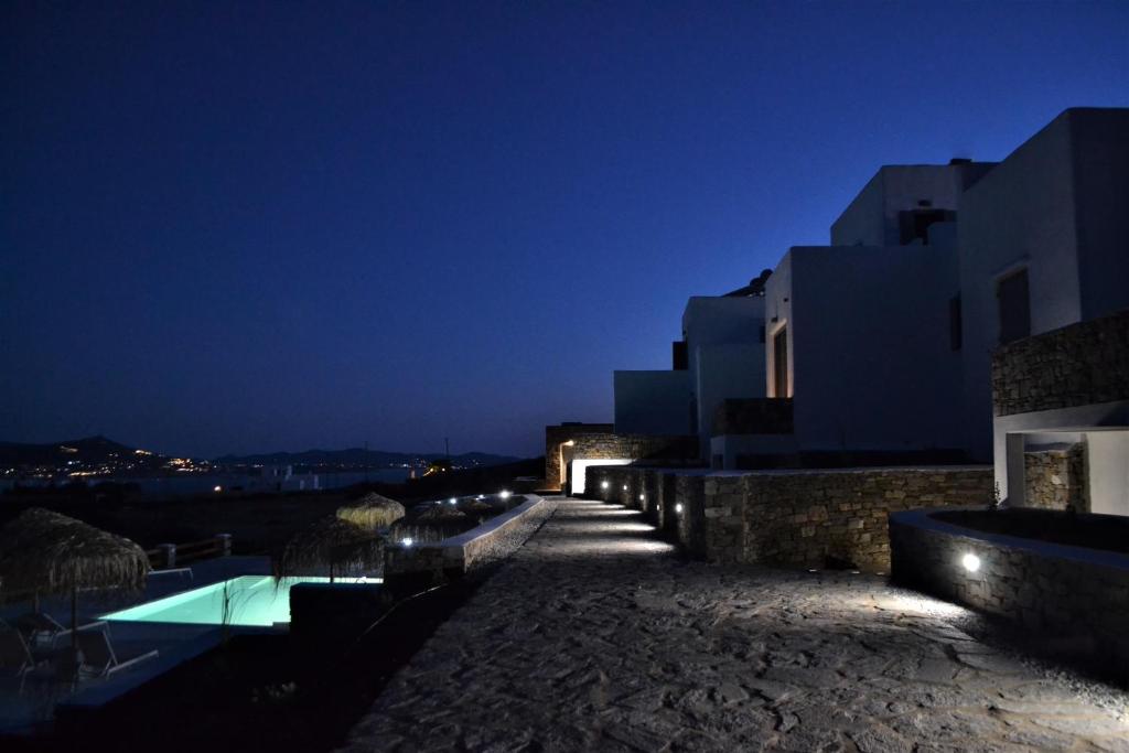 Bazén v ubytování Krotiri View Paros nebo v jeho okolí