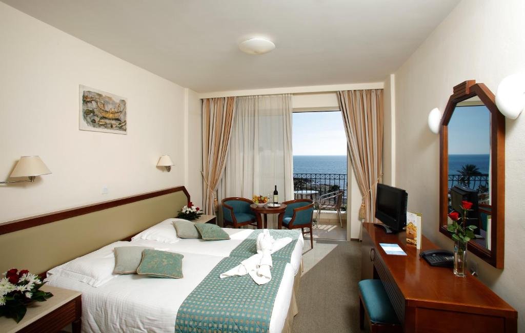 Aquamare Beach Hotel & Spa - Standard Double Or Twin Room With Sea View