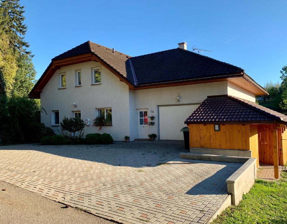 Budova, kde se apartmán nachází