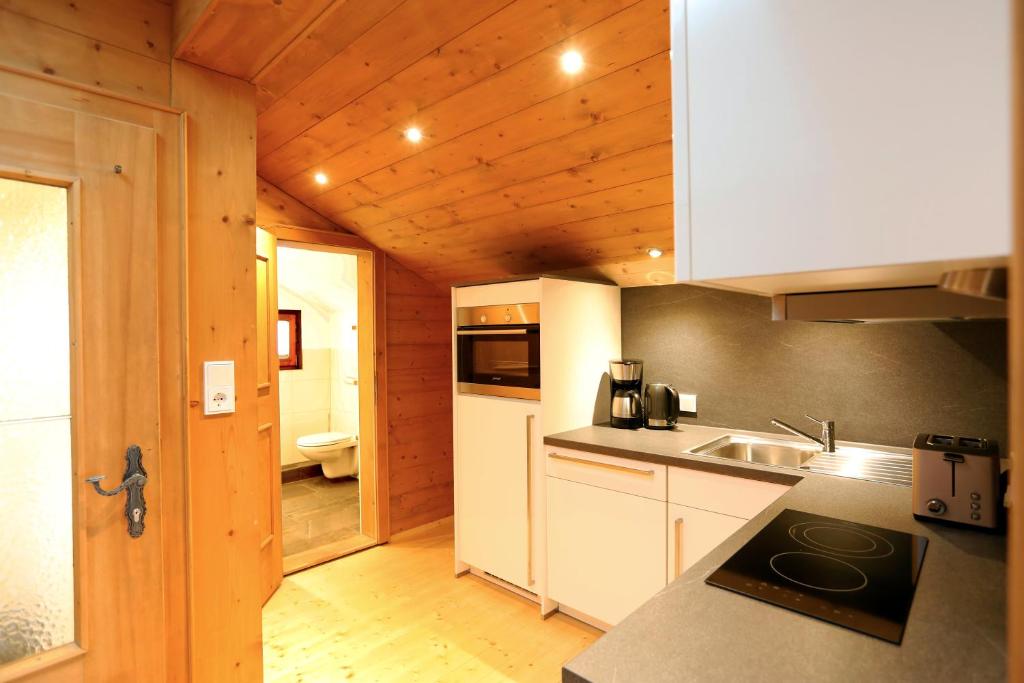 Kuchyň nebo kuchyňský kout v ubytování Haus Galgenul
