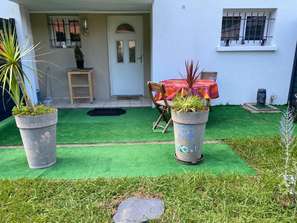 Zahrada ubytování Appartement calme entre Côte Basque et Landes