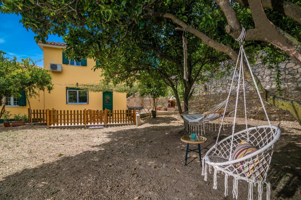 Zahrada ubytování Avrochares Villa