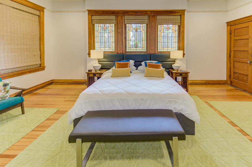 Oak Hall Bed and Breakfast - King Room Mit Balkon