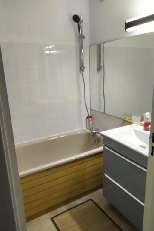 Koupelna v ubytování Appartement 604 avec vue sur la vallée de la Cerdagne