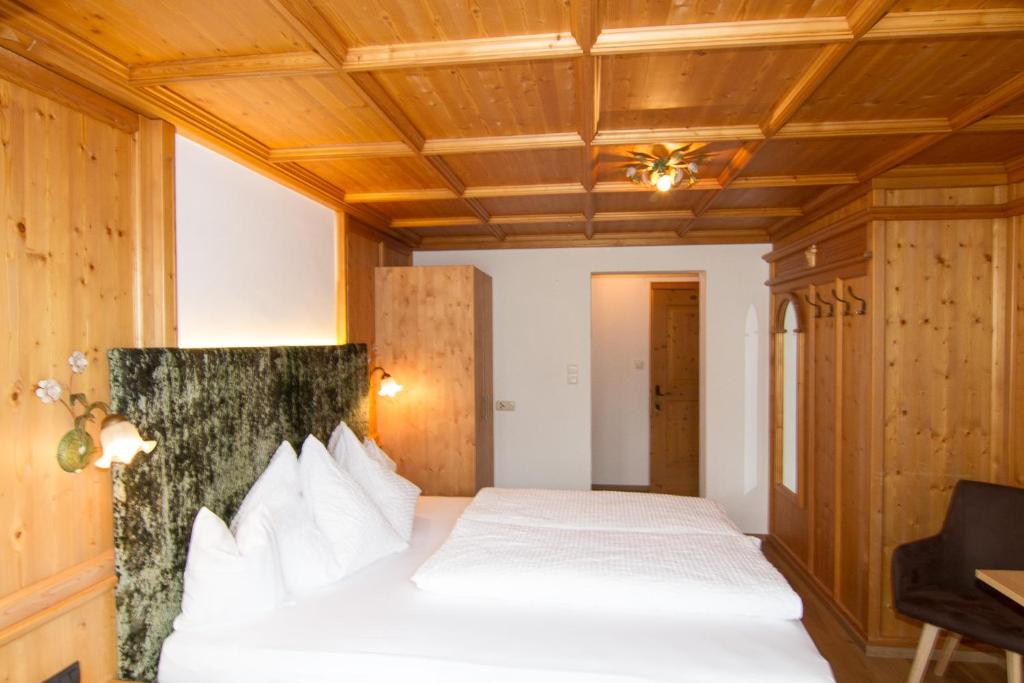Postel nebo postele na pokoji v ubytování Haus am Sonnenhang