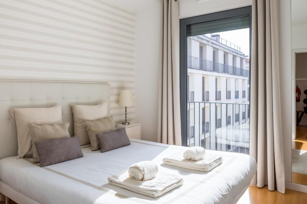 Vita Portucale ! Downtown Premium Apartment with Parking Garage