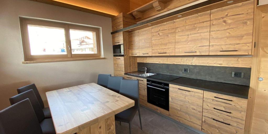 Kuchyňa alebo kuchynka v ubytovaní Carosello Lodge Livigno