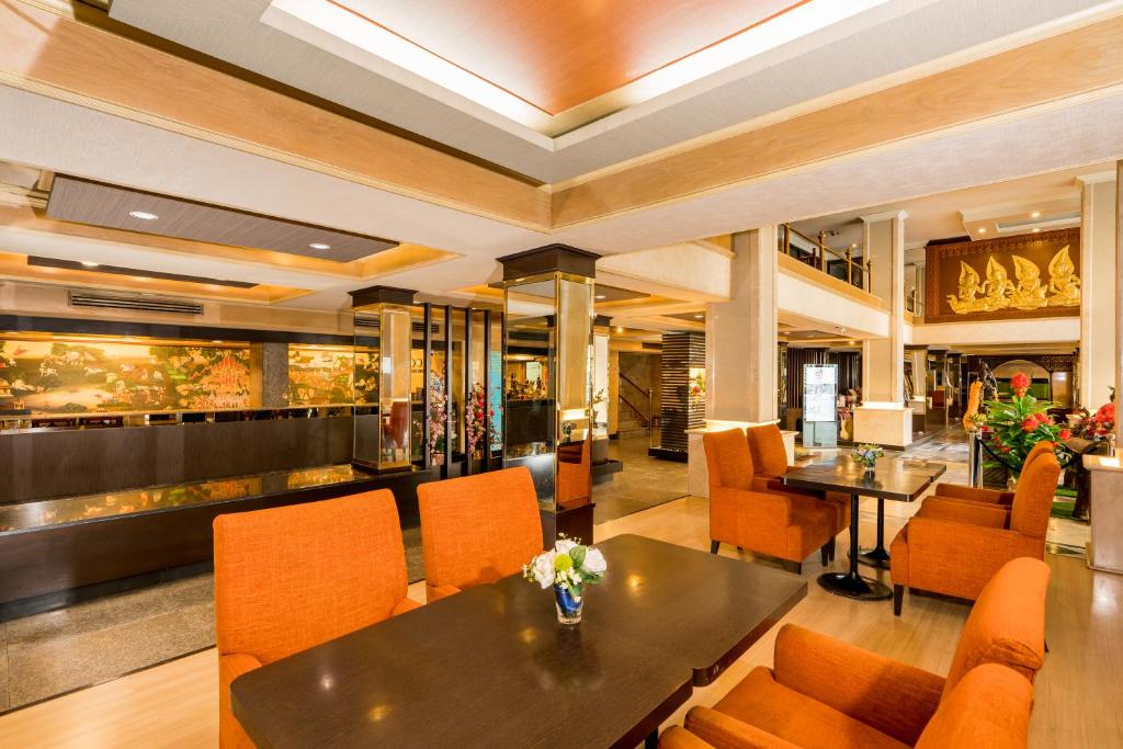 Posezení v ubytování Niran Grand Hotel