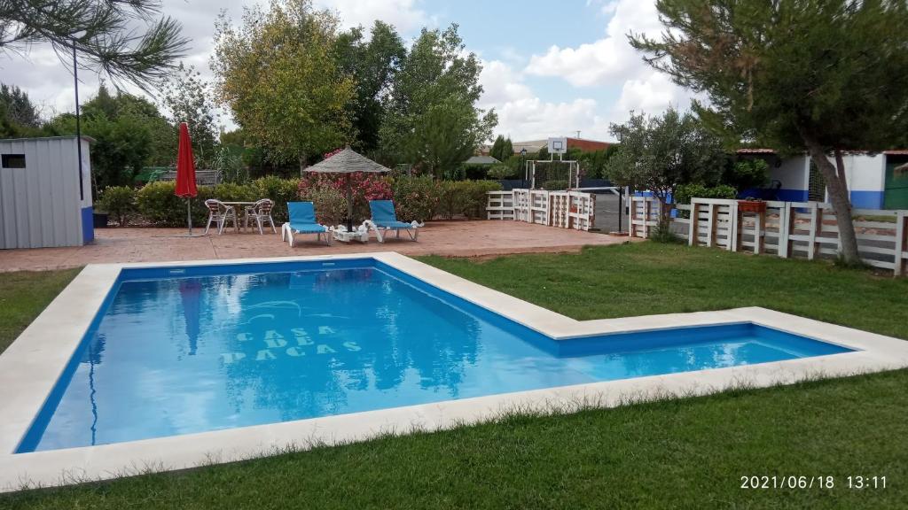 Casa Rural con jacuzzi y pista de padel - Casa de Pacas ...