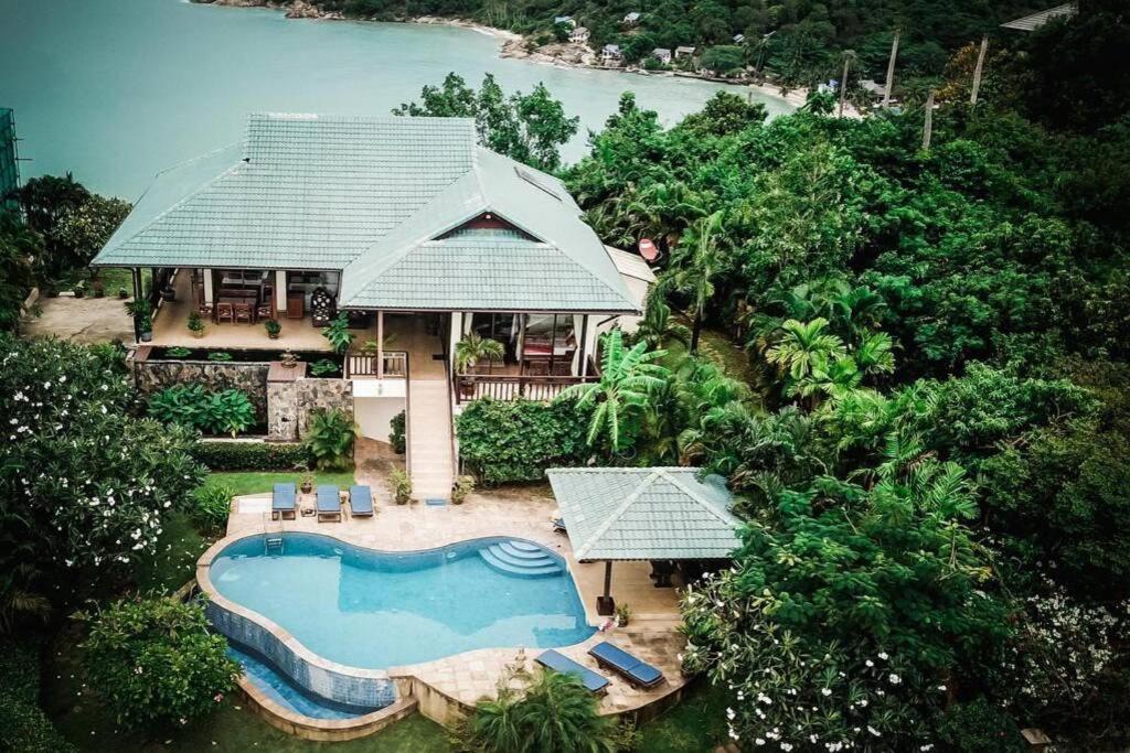 Bazén v ubytování 1 Bedroom 300 degree Seaview Villa SDV139C-By Samui Dream Villas nebo v jeho okolí