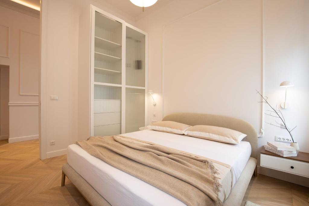 Plaza Apartments - 19