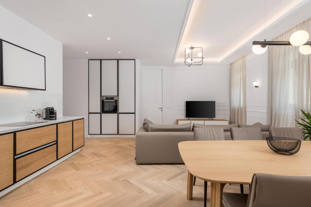 Plaza Apartments - 5