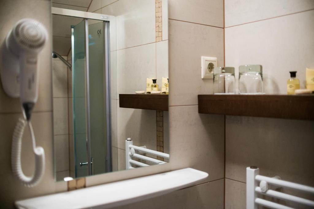 Hotel Fürdoház - Resim 24