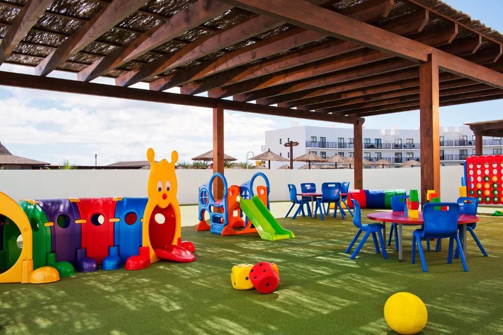 Herní místnost nebo prostor pro děti v ubytování Melia Dunas Beach Resort & Spa - All Inclusive
